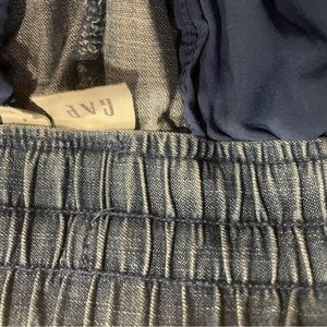 Gap size 4 Tencel Denim pants